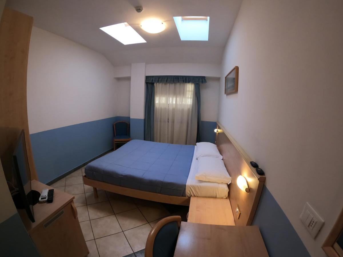 Albergo La Caravella Staranzano Экстерьер фото