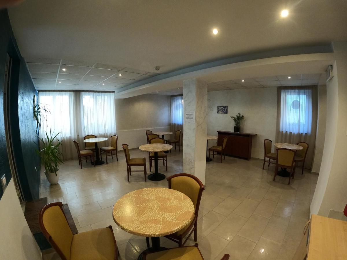 Albergo La Caravella Staranzano Экстерьер фото