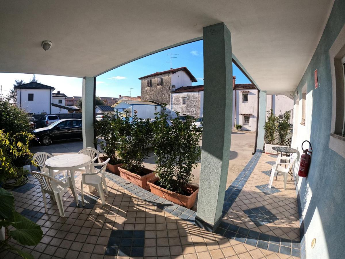 Albergo La Caravella Staranzano Экстерьер фото